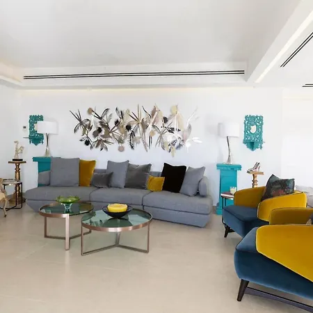 Сasa de vacaciones Spacious With Terrace Karpinjan