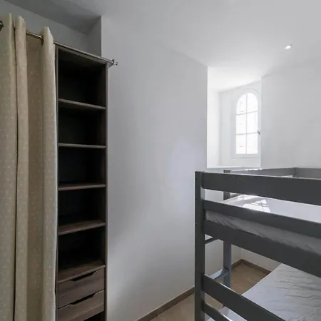 Spacious With Terrace *