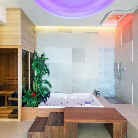Spacious With Terrace *